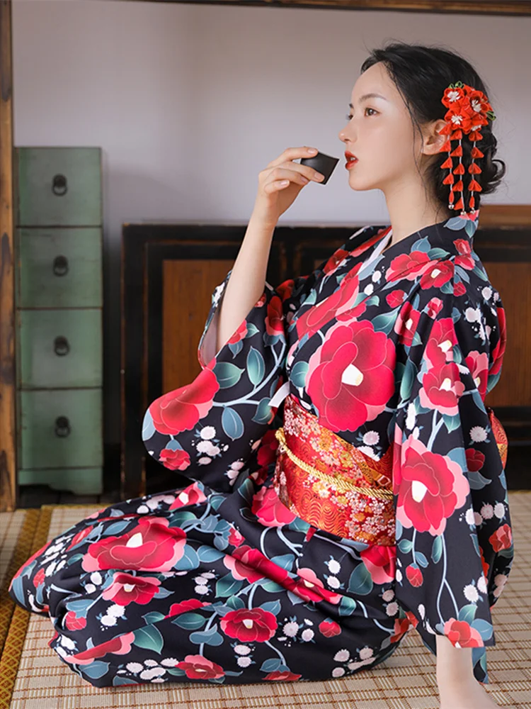 Japanese Women Formal Wear - Gaun Panjang Wanita Motif Bunga Gaya