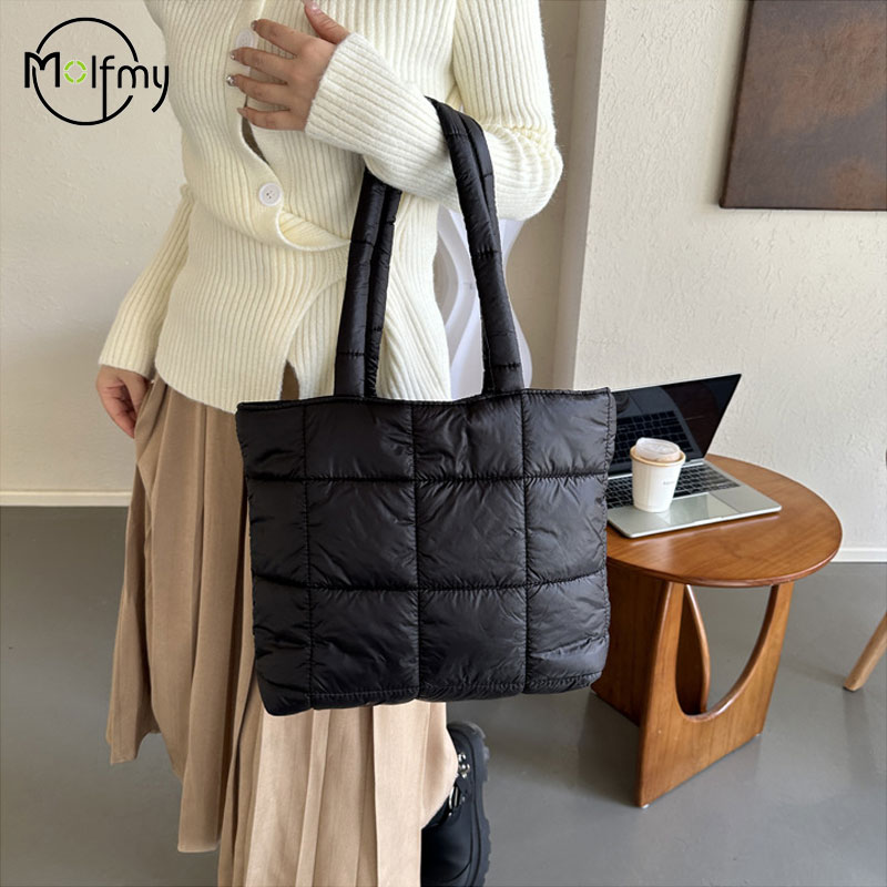 Tas bahu empuk musim dingin un - Shoulder Bag Structured ulasan dan harga