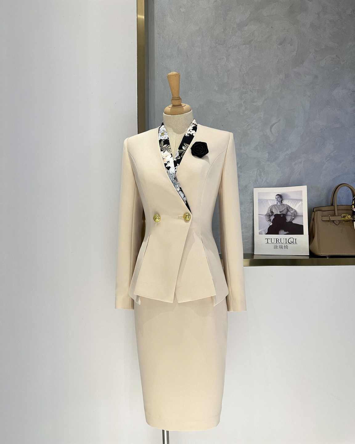 Setelan Jas Wanita Peplum Eleg - Women Formal Wear For Conference ulasan dan harga